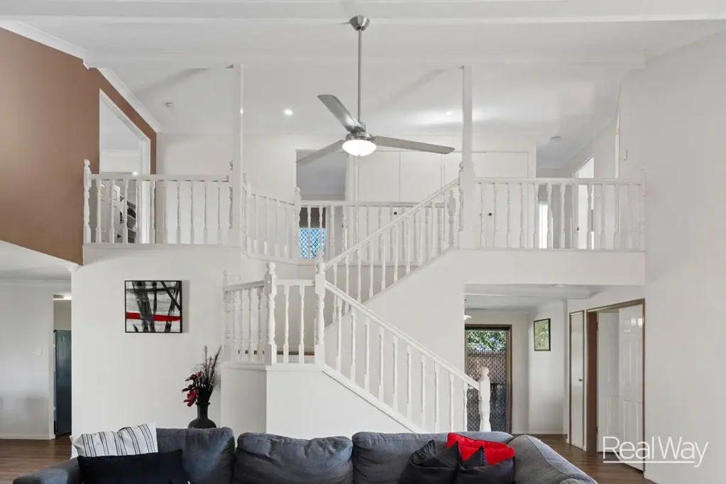 Yamanto 4chambre GRAND FAMILY LIVING ON 981m² IN WINSTON GLADES ESTATE