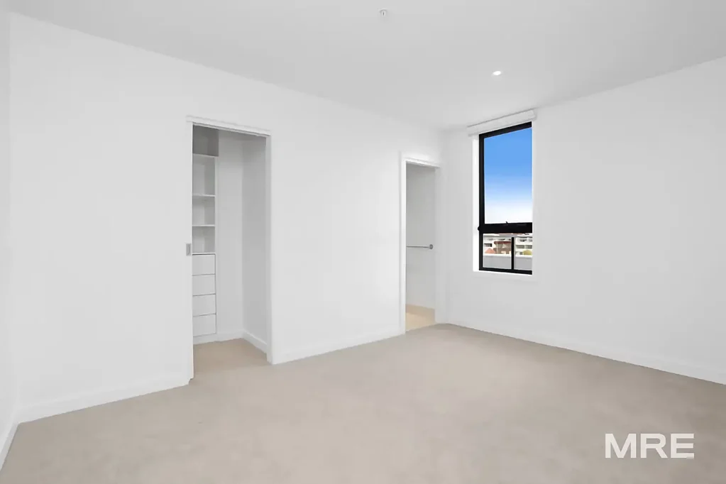 Fantastic, expansive apartment