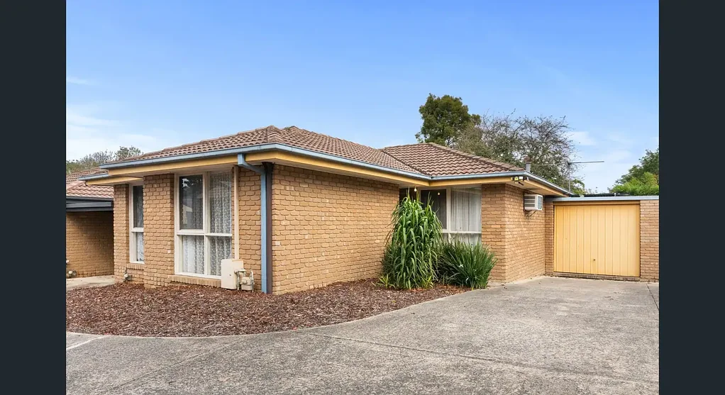 Low-maintenance living in a convenient location