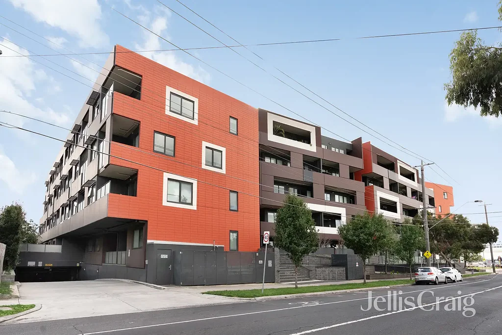 Stylish & Spacious Ground Floor Apartment