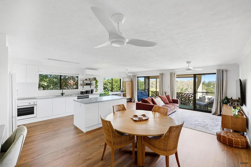 Coolangatta 2房  GPS & Google Maps 18 Rutledge St to Access Open Homes
