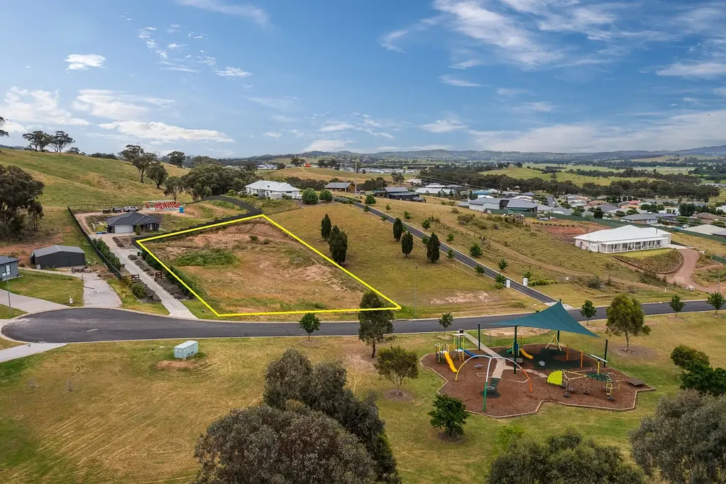 Mudgee 2,595SQM BUILDING BLOCK ACROSS FROM LOCAL PARK