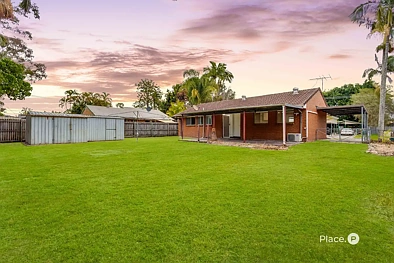 Deception Bay 3房 宽敞646平地块 距滨水区450米 翻新厨卫 开放式起居 遮盖户外娱乐区 全屋吊扇 便利通勤 Bayside Living on 646m² > Renovated, Move-In Ready & Just Moments from the Water