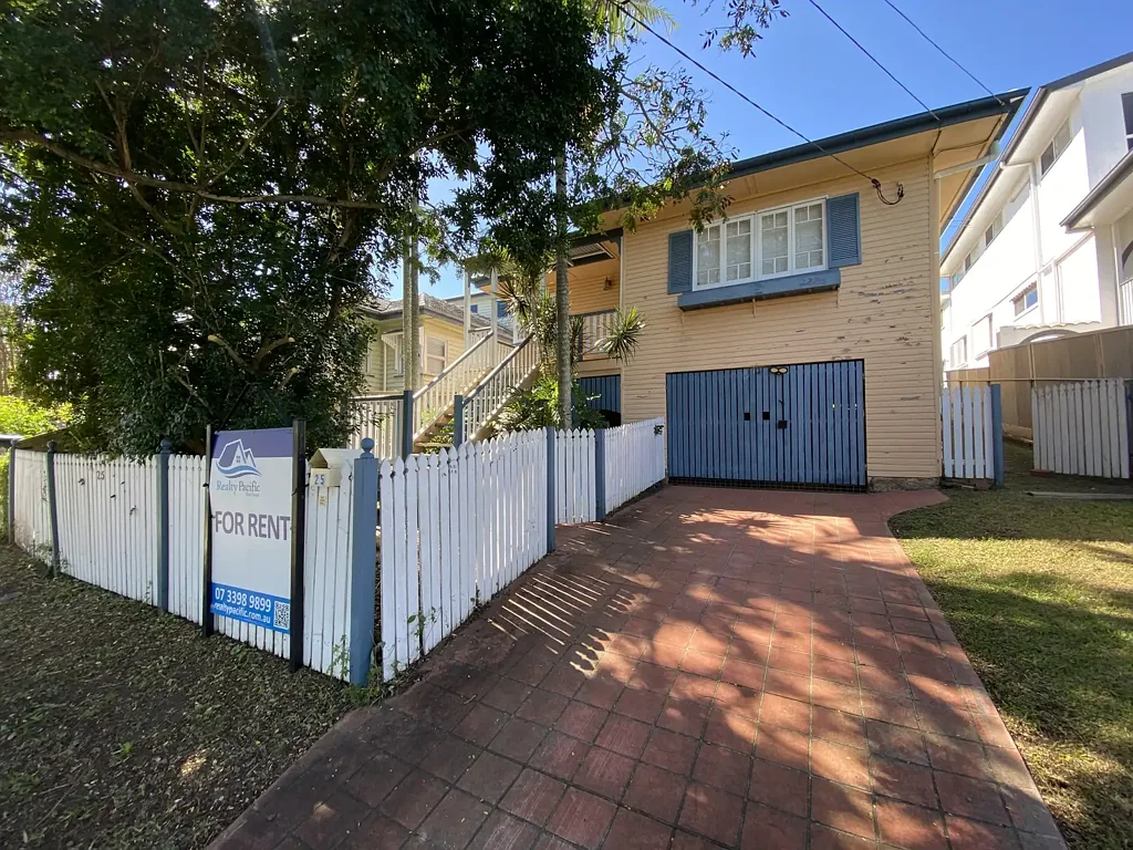 This family and pet friendly home has a lot to offer!
