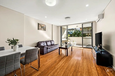 Botany 2Habitaciones Oversized Apartment Living with Expansive Terrace & Separate Study