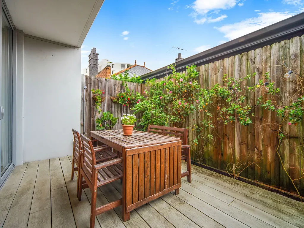 Ground Floor Part Furnished Apartment With Courtyard In The Heart Of Bondi Junction