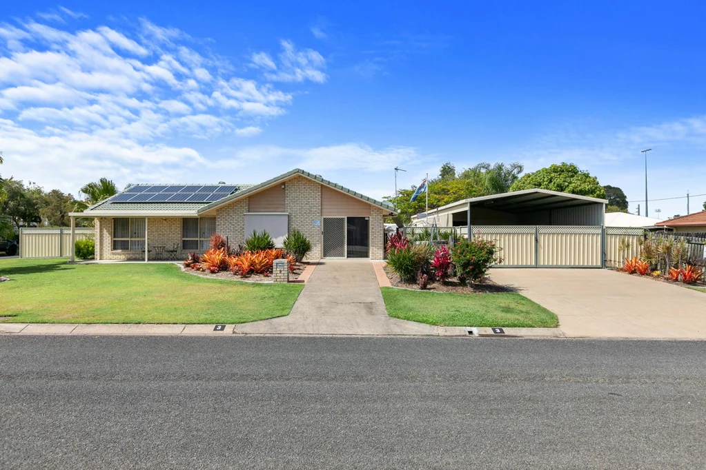 3 Vicki Parade, Torquay, QLD 4655