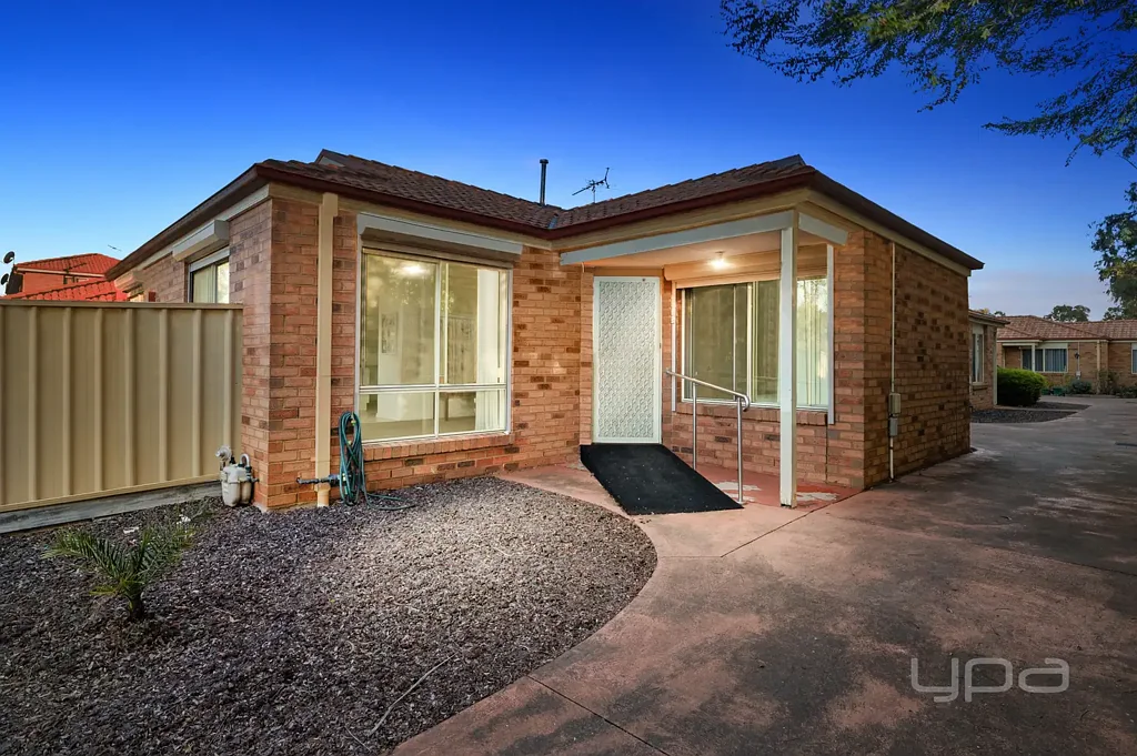 1/29 Mckenzie Street, Melton, VIC 3337