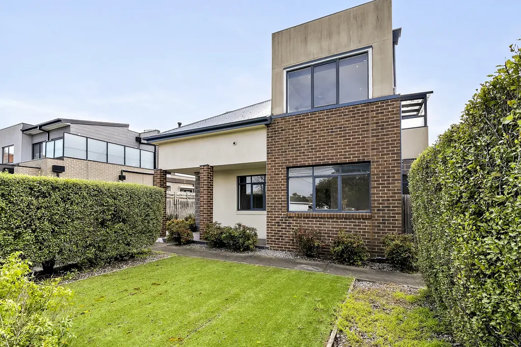 Glenroy 2 Bedroom Easy Living in the Heart of Glenroy