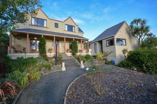 76 Every Street, Andersons Bay, Dunedin, 5 Bedrooms, 3 Bathrooms