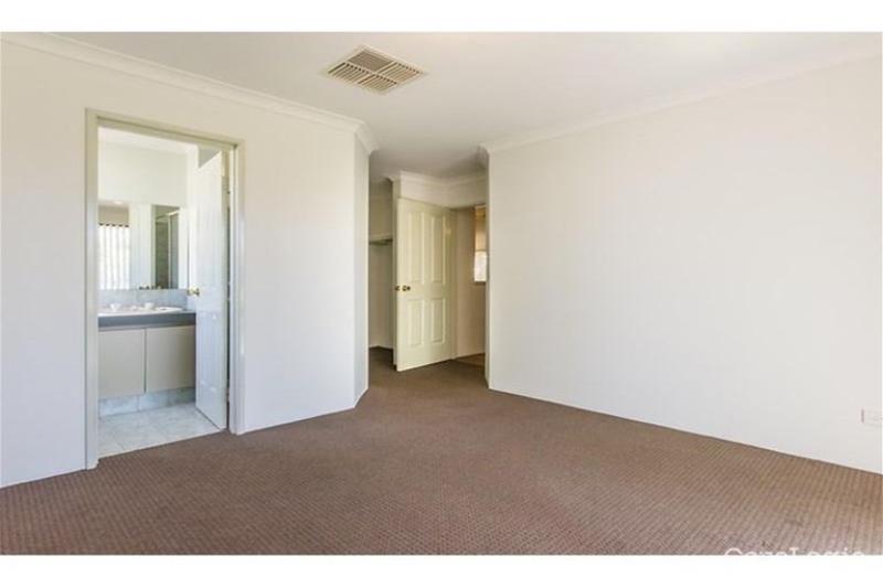 8 KANGAROO PAW DR, GREENFIELDS WA 6210, 0部屋, 0バスルーム, House