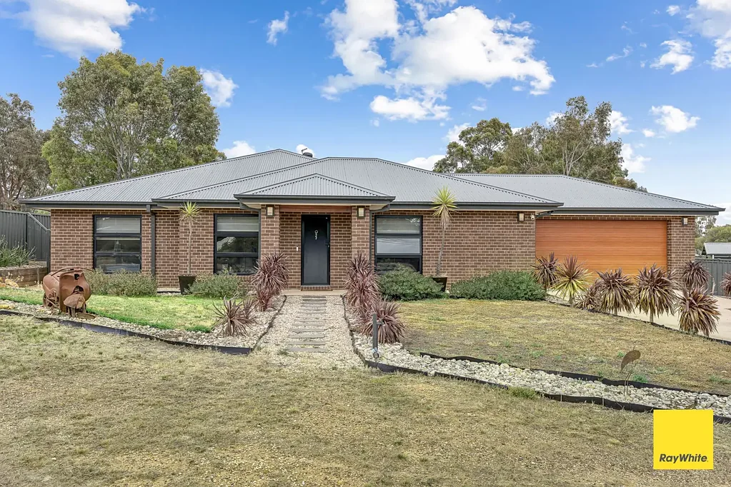8A Settlers Place, Maiden Gully, VIC 3551