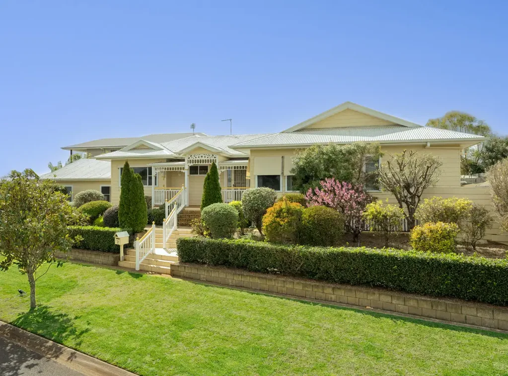 2 Kestrel Drive, Highfields, QLD 4352