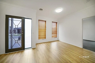 8 Yosemite Street, Point Cook, VIC 3030, 3 slaapkamers, 2 badkamers, House