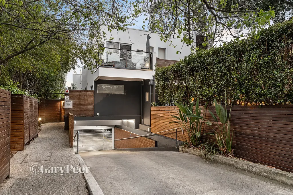 24/4A Lansdowne Road, St Kilda East, VIC 3183