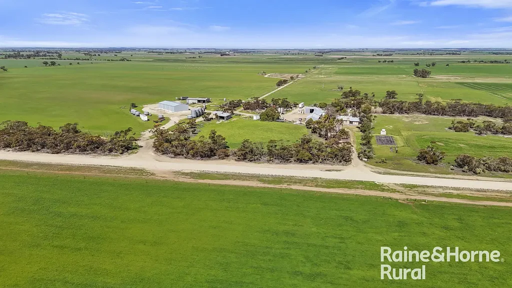 Yumali 'Yumali' - Versatile Rural Holding on 806ha Across 3 Titles.