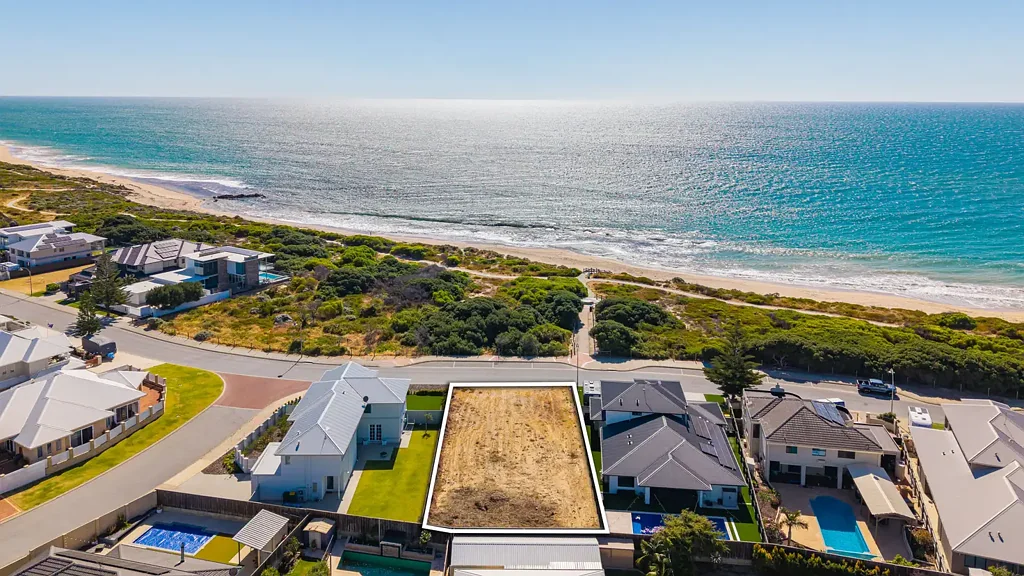 60 Boardwalk Boulevard, Halls Head, WA 6210
