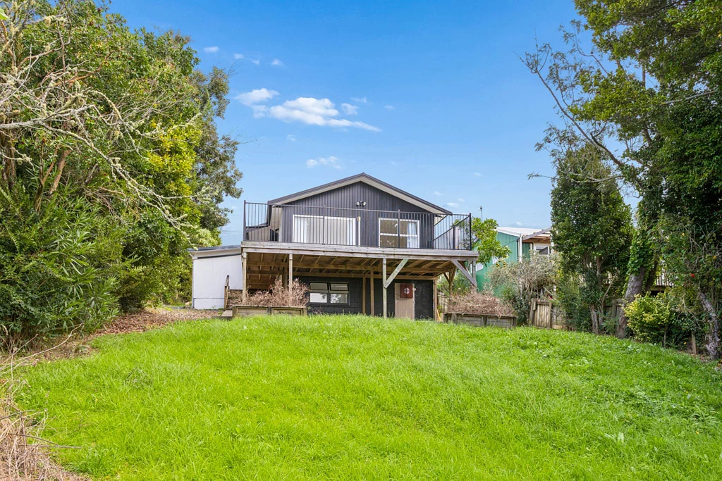 Henderson 3房  Home With Potential