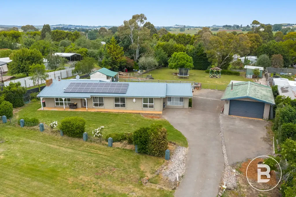 10 Yelland Road, Newlyn North, VIC 3364