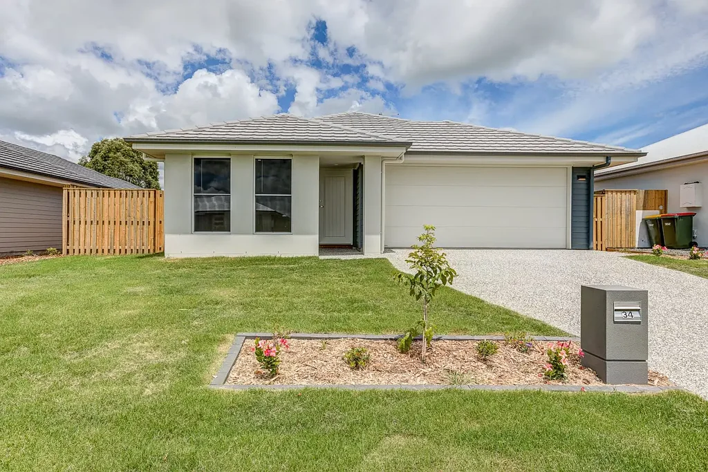 Stunning Views! Large Family Home with Air Conditioning