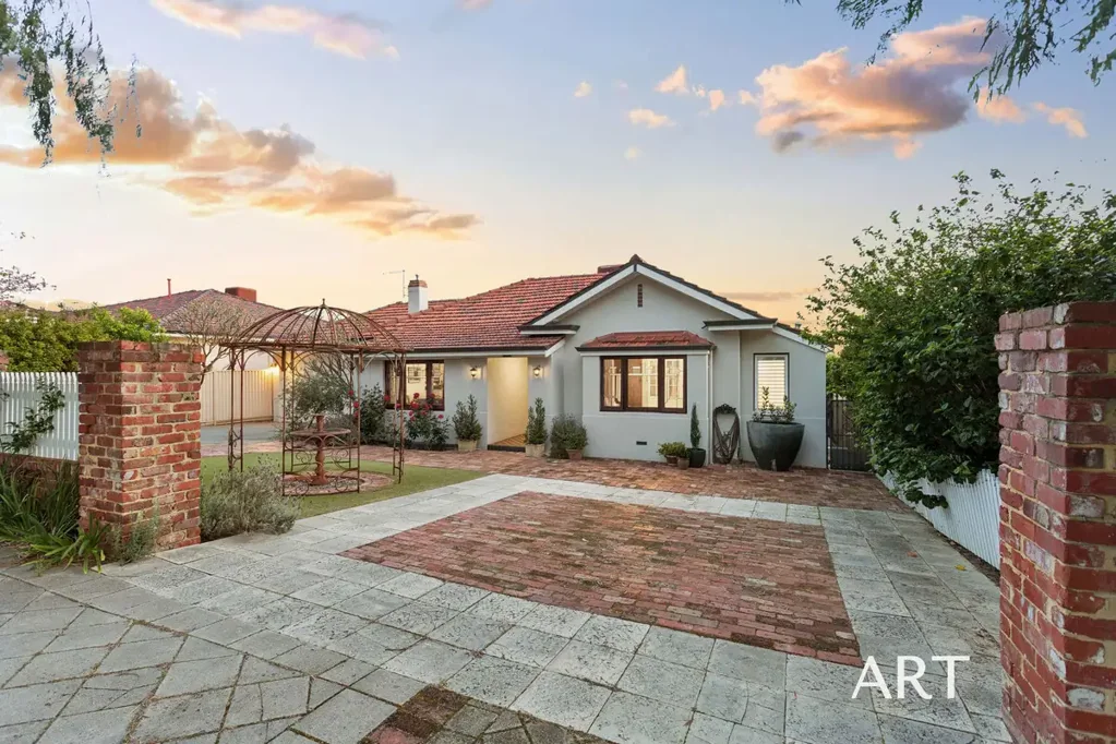27 Monash Avenue, Como, WA 6152