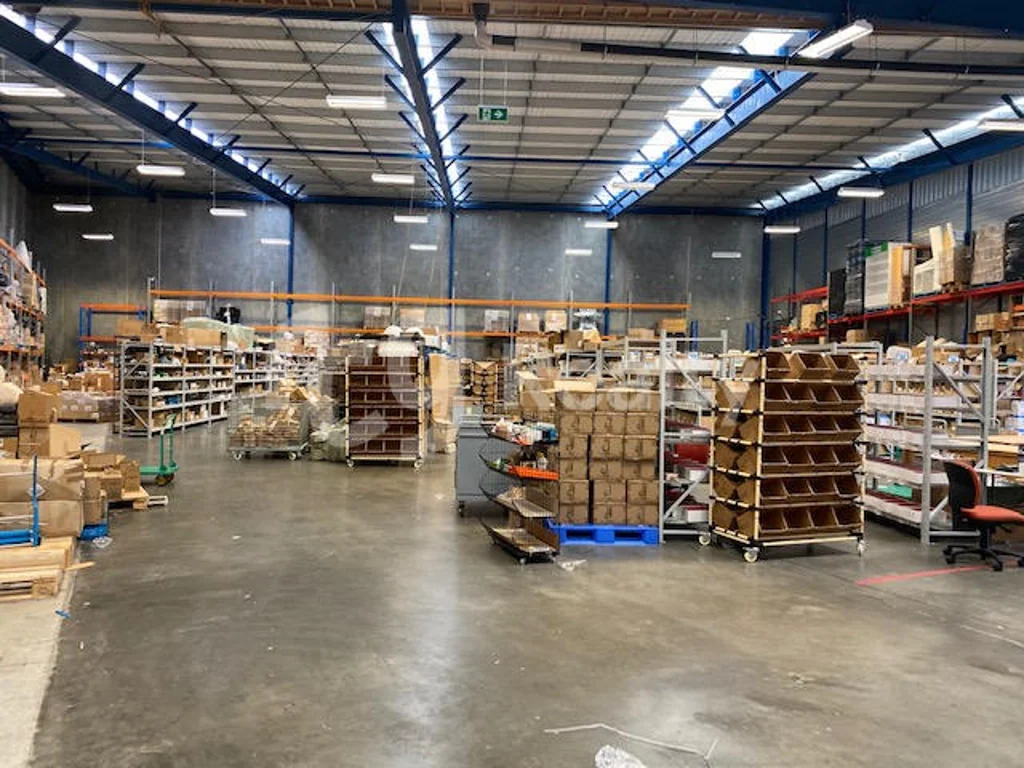 Penrose LARGE INDUSTRIAL UNIT WITH POSSIBILITY TO SPLIT