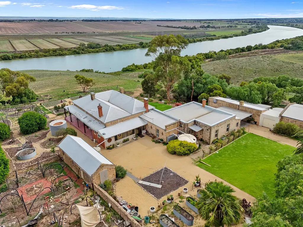 Murray Bridge East 7Kwarto Historical "Glen Lossie Homestead"