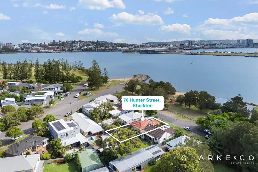 Stockton 3房  HARBOUR VIEWS AND TIMELESS APPEAL!