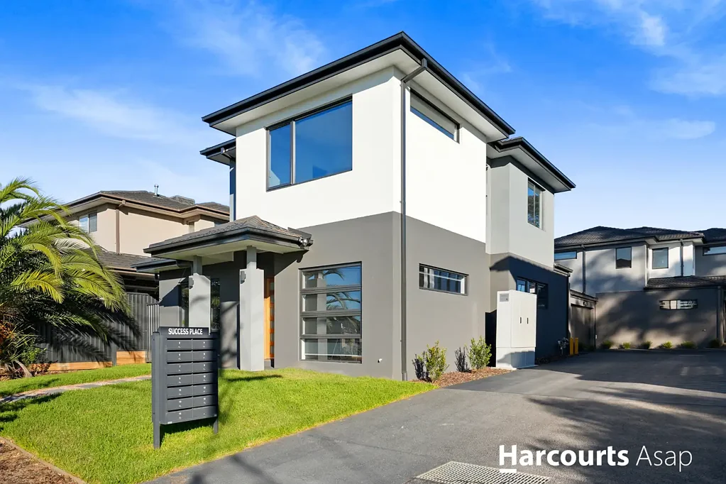 Hampton Park 4Phòng ngủ Brand New Townhouse - MOVE IN READY!