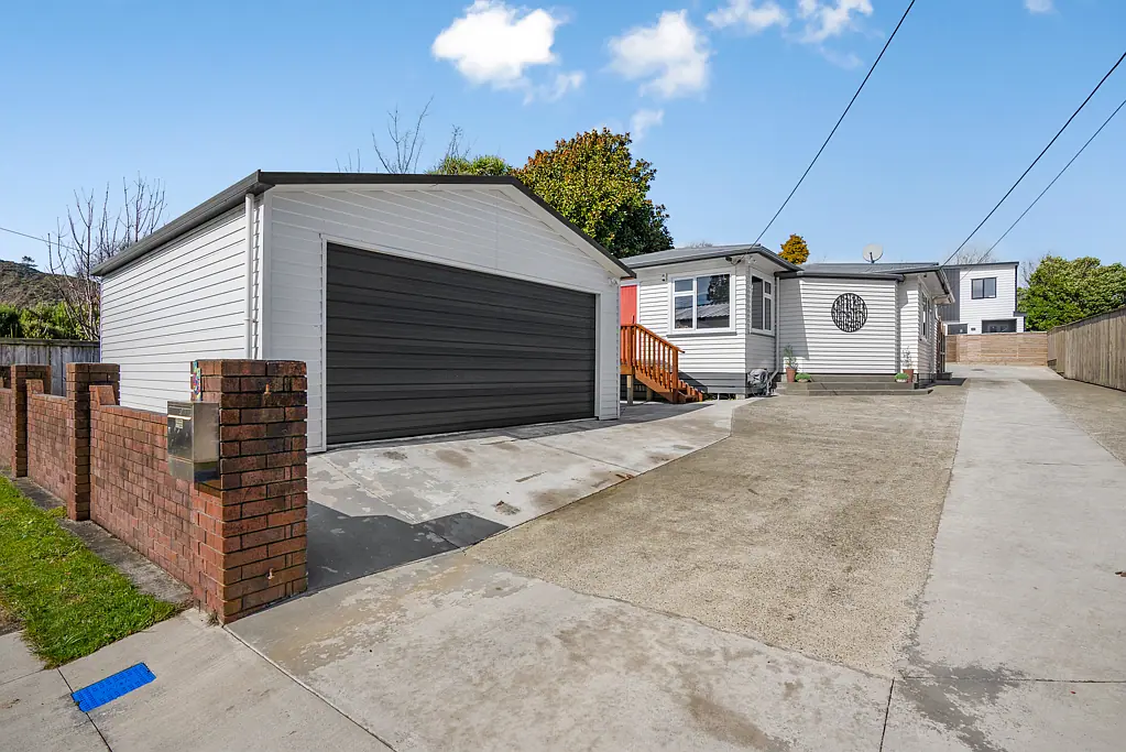 15 Rowe Parade, Wainuiomata, Lower Hutt, Wellington