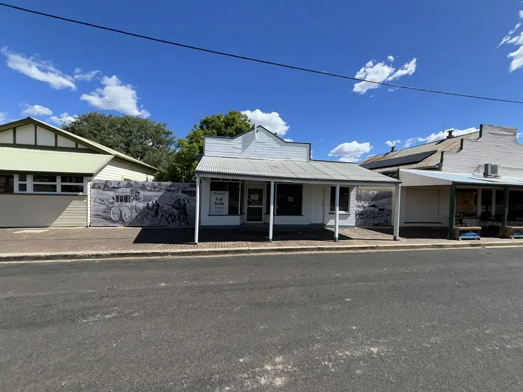 24 Stephenson Street, Yuleba, QLD 4427