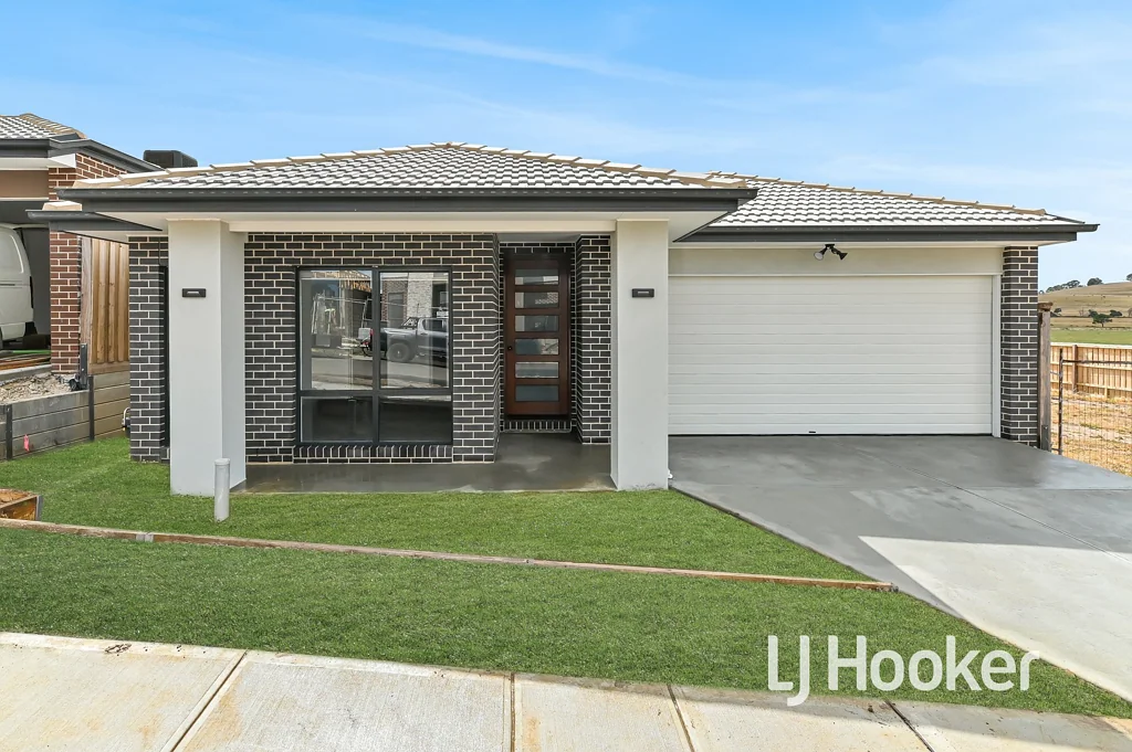 15 Capel Street, Nar Nar Goon North, VIC 3812