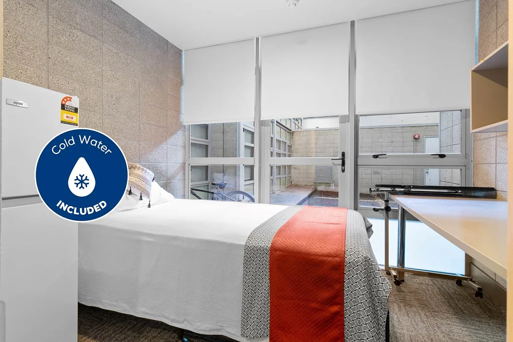 STUDIO Apartment on Beach Road
