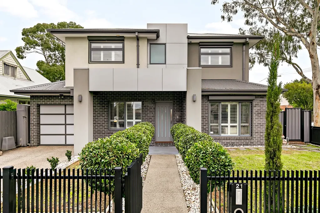 Pascoe Vale 4 Bedroom Large-Scale Low-Maintenance Luxury