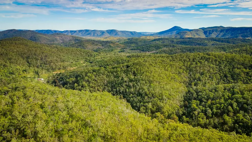 Mount Perry 888 North Branch Road, Mount Perry
An Off-Grid Paradise on Over 4,000 Acres – Cattle, Nature, Income & Adventure!