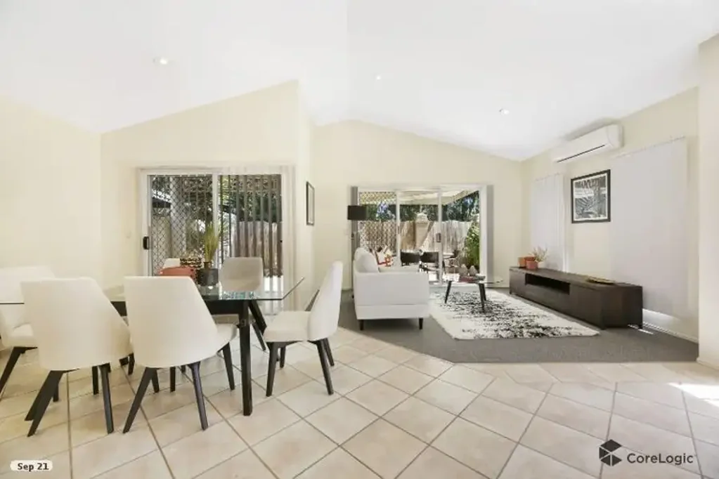 Long Term Rental. Great Family Home or Elderly Residents Right in the Heart of Robina