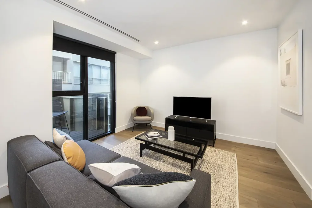 LUXURIOUS FULLY FURNISHED APARTMENT WITH STUNNING VIEWS!