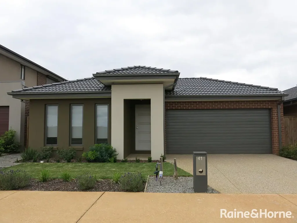 Like New- 4 Bedroom Home