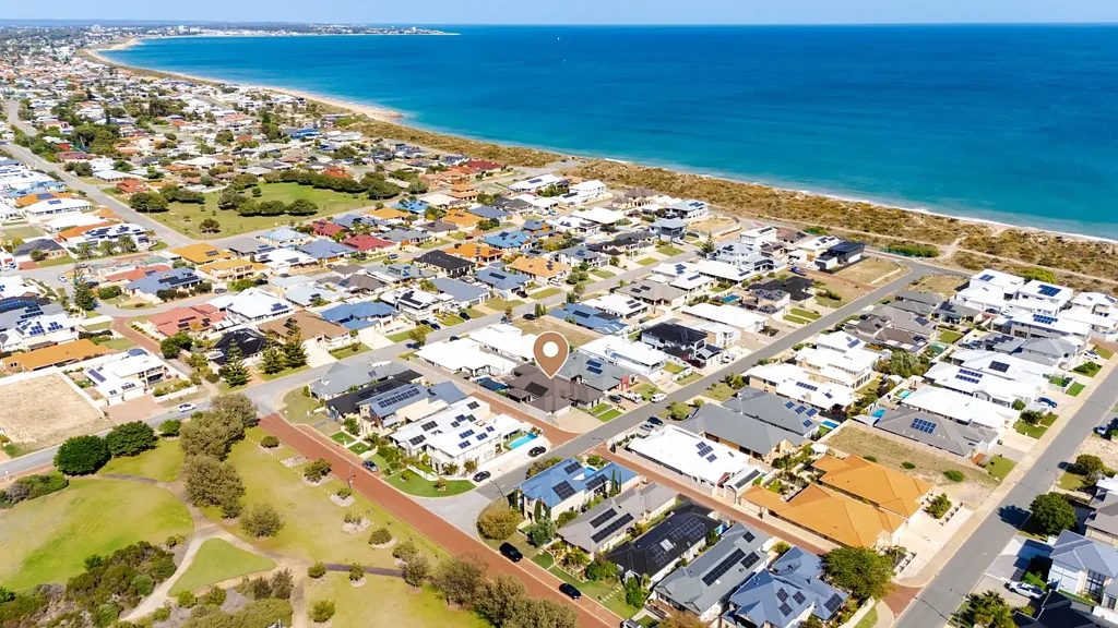 Madora Bay 4房  Under Offer by Karen Bryant | Cocolane Real Estate