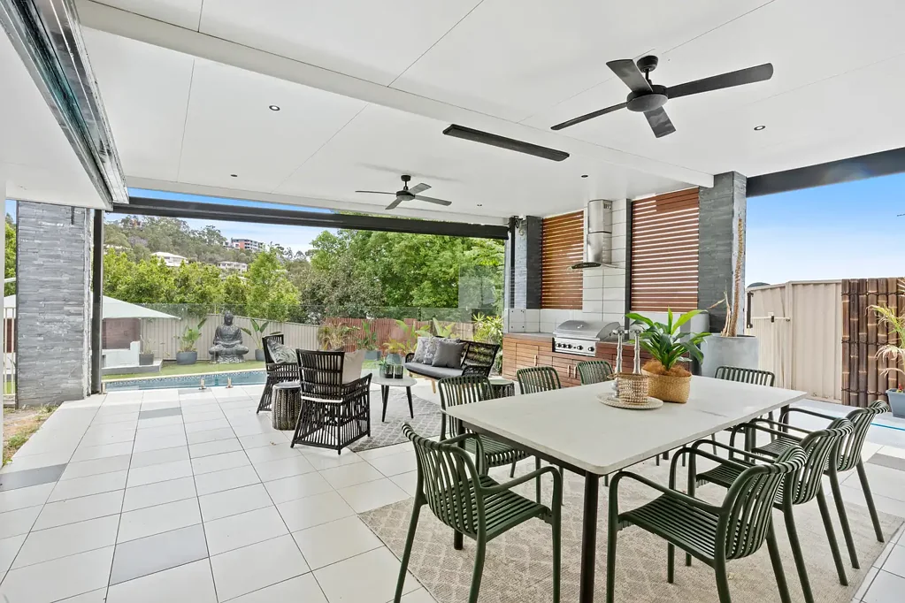 118 Pappas Way, Carrara, QLD 4211