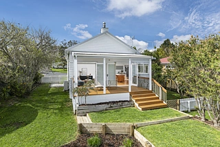 226 Upper Harbour Drive, Greenhithe, North Shore City