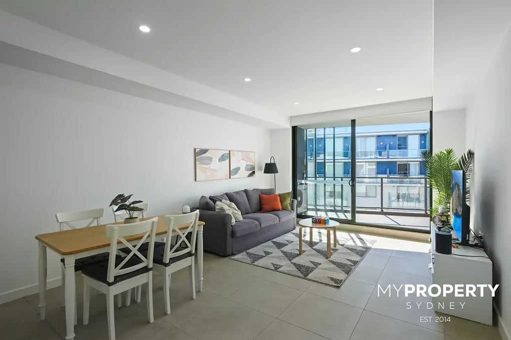 Botany 2 Slaapkamer HOUSE-SIZED LUXURY APARTMENT WITH NORTH ASPECT & DOUBLE PARKING (TOTAL AREA: 142m2)