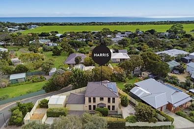 Normanville 5房  Spacious Coastal Living in the Heart of Normanville