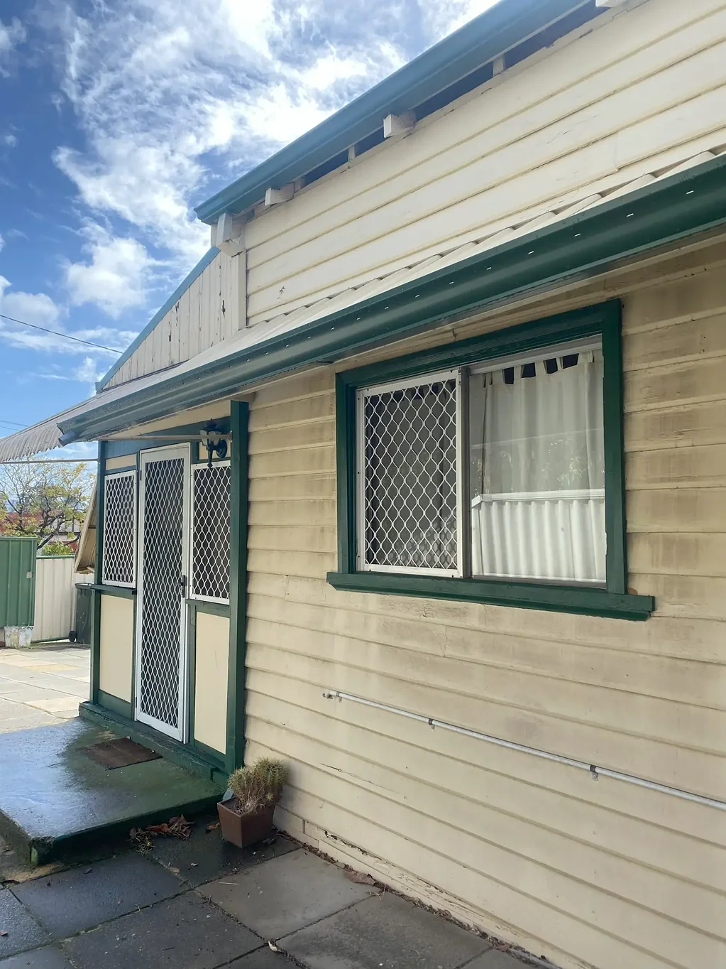 Spacious Cute & Quirky  1 x 1 HOME OPEN 23/06 AT 4.30-5PM