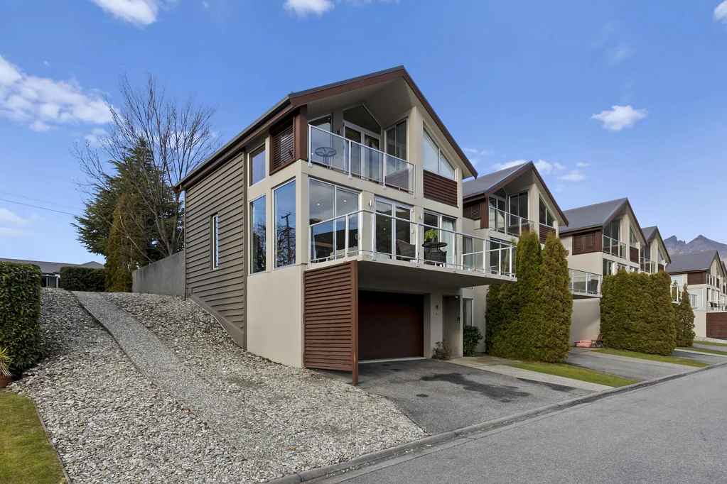 Frankton 3 Bedroom Tri Level Luxury