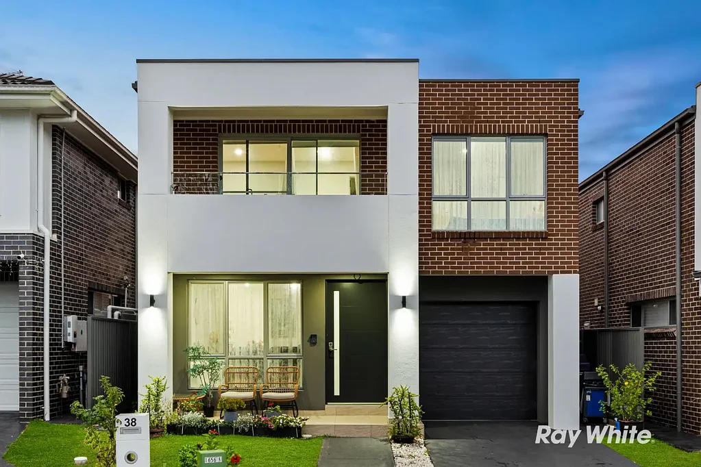 38 Attenborough Place, Quakers Hill, NSW 2763