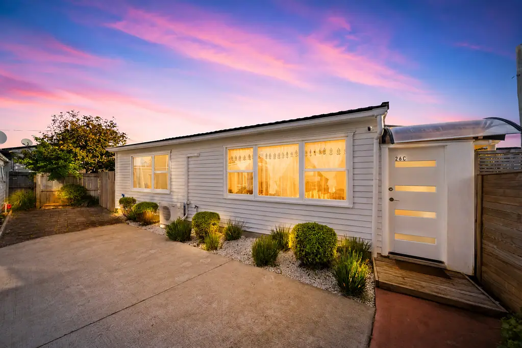Manurewa 2房  Standalone, Renovated & Freehold - Must Sell