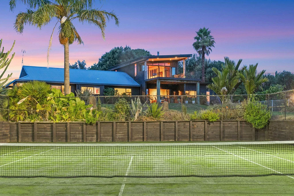 Karaka 4房  IMPRESSIVE RESORT STYLE LIVING ON 1 HA