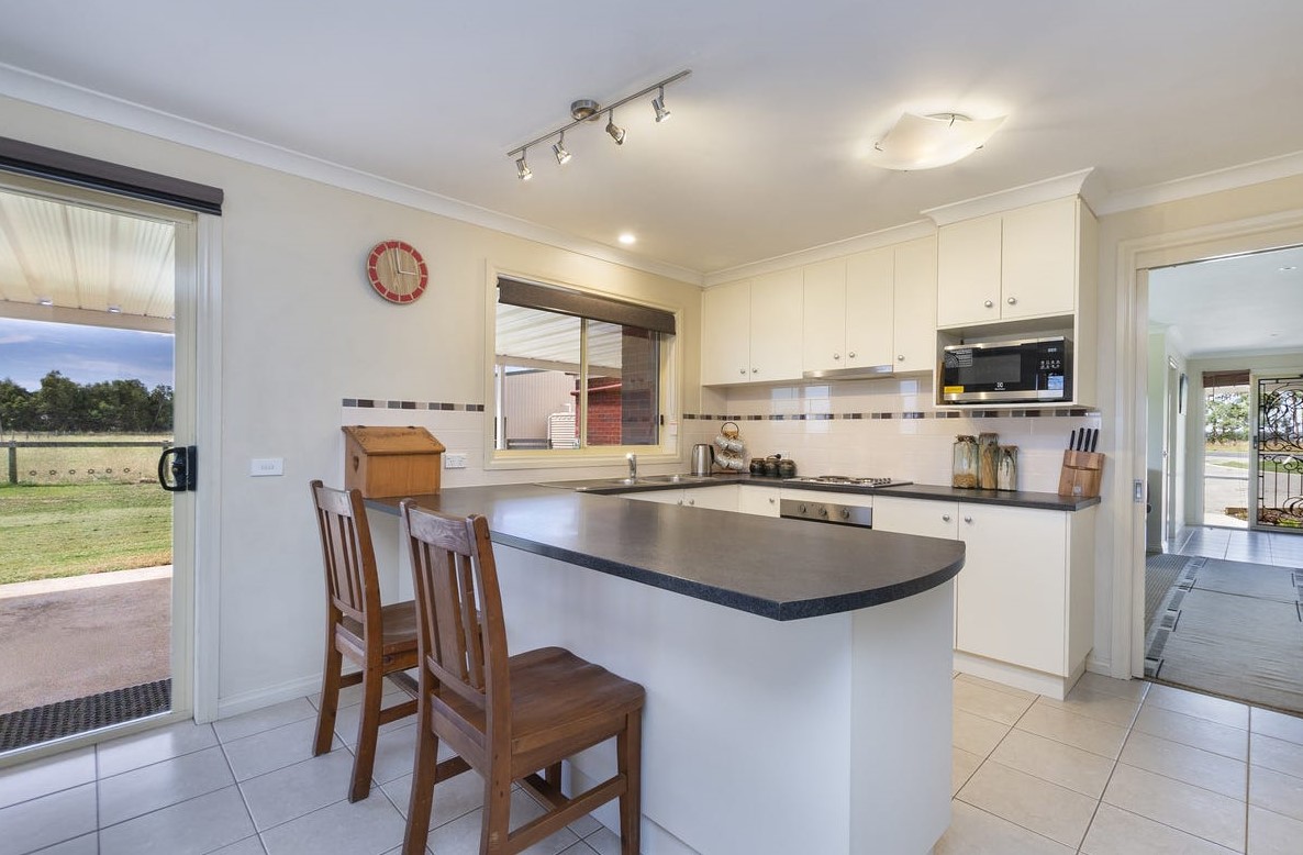 515 PENSHURST-PORT FAIRY RD, KIRKSTALL VIC 3283, 0 chambres, 0 salles de bain, House