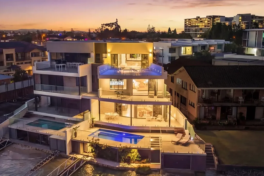 1/21 Miami Key, Broadbeach Waters, QLD 4218